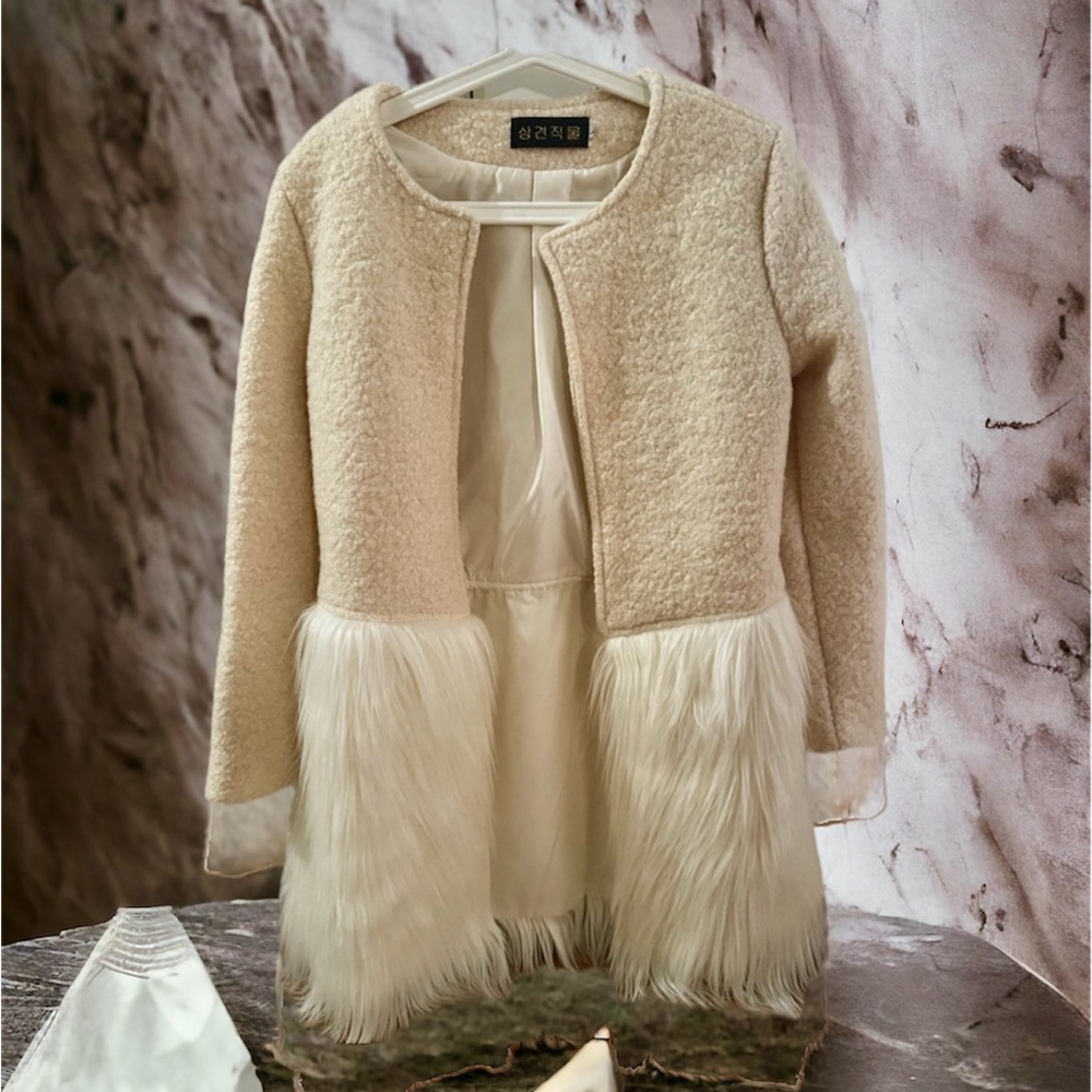 Korean Brand White Coat Fur Pattern